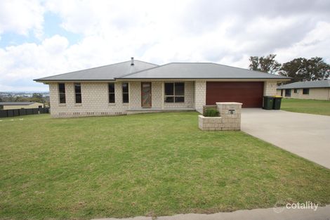 15 Parkes Dr, Tenterfield, NSW 2372