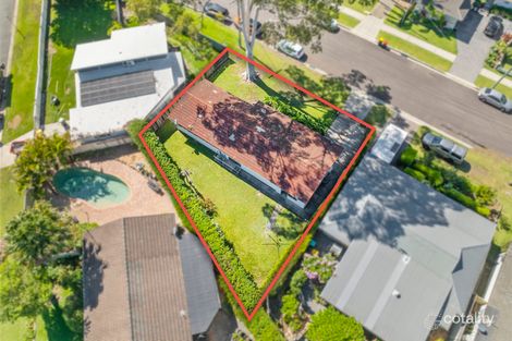 1 Buckingham Rd, Berkeley Vale, NSW 2261
