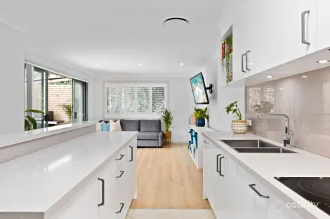 Property photo of 2/84 Griffin Parade Illawong NSW 2234