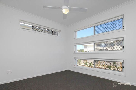 Property photo of 2/24 Meredith Crescent Baringa QLD 4551