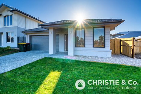 18 Norwich Cres, Pallara, QLD 4110