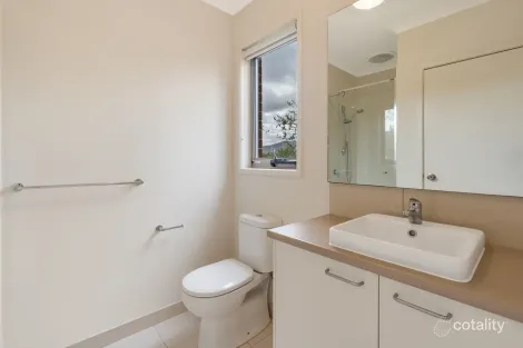 Property photo of 56 Peppertree Parade Craigieburn VIC 3064