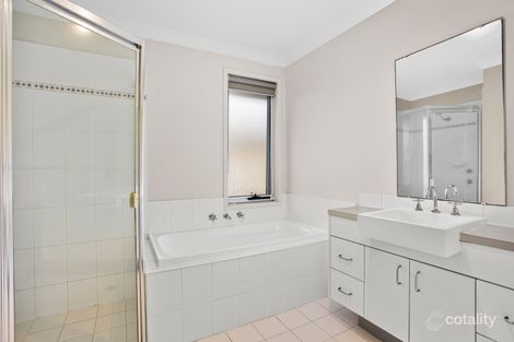 Property photo of 17 Bendoura Crescent Flinders NSW 2529