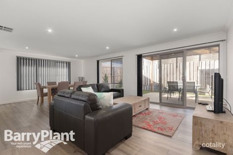 Property photo of 2/8A Garfield Road Garfield VIC 3814