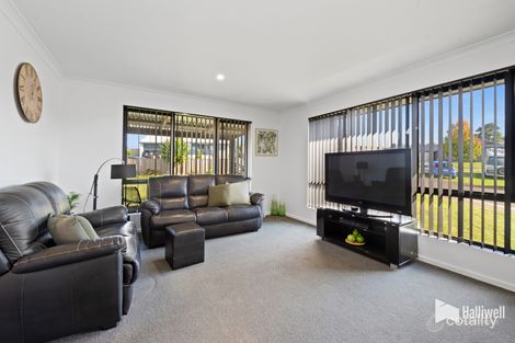 Property photo of 17 Rowena Court Devonport TAS 7310