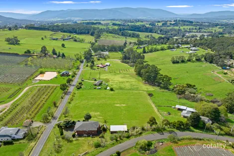 210 Beenak Rd, Wandin North, VIC 3139