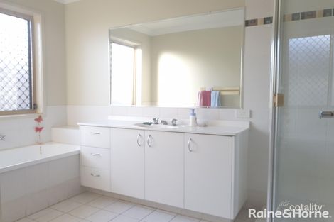 Property photo of 12 Ridge View Place Springfield Lakes QLD 4300