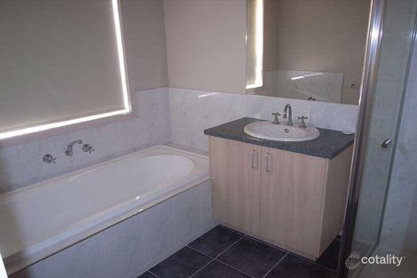 Property photo of 16 Shalimar Place Shepparton VIC 3630