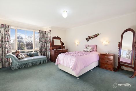 Property photo of 2 Garrisson Grove Wantirna VIC 3152