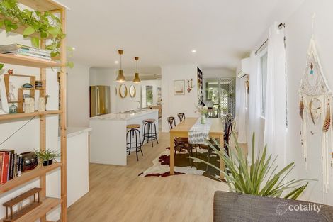 4 Booker Pde, Golden Beach, QLD 4551