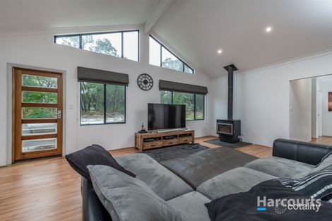 Property photo of 60 Salmon Gum Crescent Chittering WA 6084