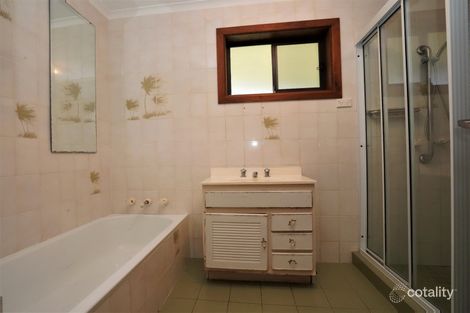 Property photo of 10 Noorebar Avenue Griffith NSW 2680