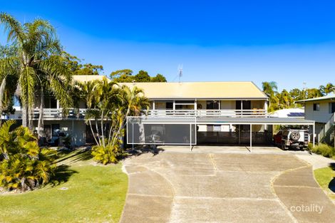 2/2 CYPRESS AVE, RAINBOW BEACH, QLD 4581