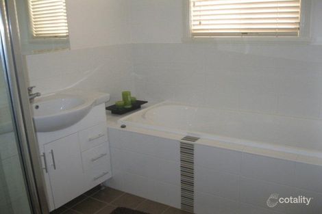 Property photo of 56 Sundown Drive Kelso NSW 2795