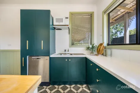 Property photo of 9 Melbourne Road Gisborne VIC 3437