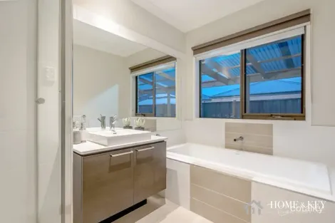 Property photo of 10 Geyser Street Craigieburn VIC 3064