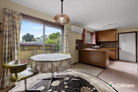 Property photo of 19 Inglenook Crescent Frankston VIC 3199