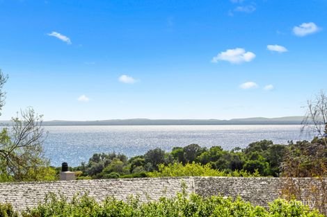 Property photo of 21 Caraar Creek Lane Mornington VIC 3931