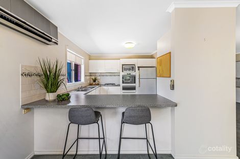 Property photo of 18 Edrington Park Drive Berwick VIC 3806