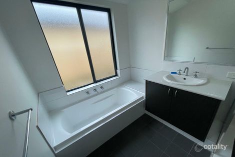 Property photo of 54 Dewsbury Drive Bertram WA 6167