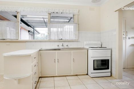 Property photo of 8 Friendship Square Cheltenham VIC 3192