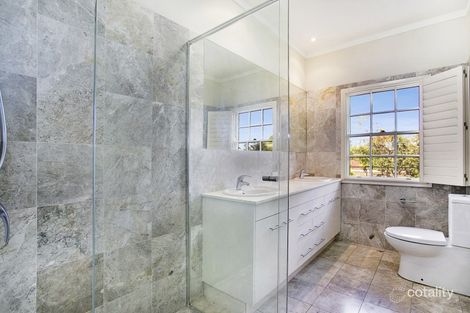 Property photo of 64 Eighth Avenue St Lucia QLD 4067