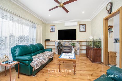 Property photo of 15 Hamlet Street Wendouree VIC 3355