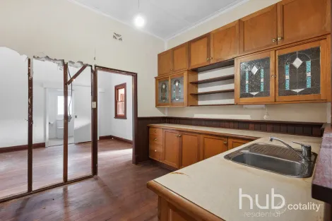 Property photo of 27 Lynton Street Swanbourne WA 6010
