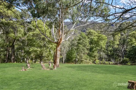 32 Bundaleer Dr, Halls Gap, VIC 3381