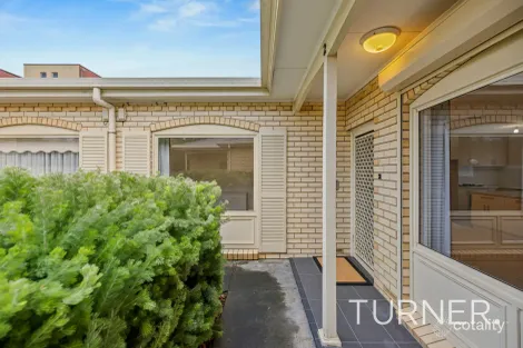 2/7 Maturin Rd, Glenelg, SA 5045