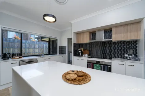 Property photo of 11 Melba Place Armidale NSW 2350