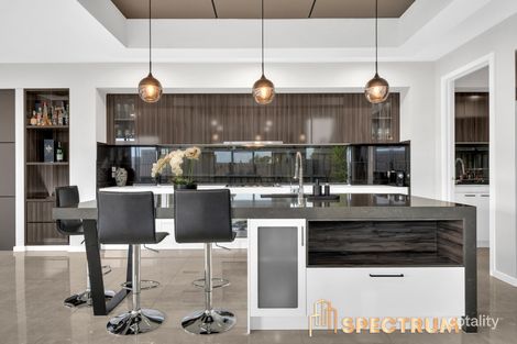 Property photo of 1 Stoneleigh Road Cranbourne North VIC 3977