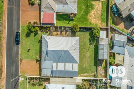20 Hutchinson Rd, Burekup, WA 6227