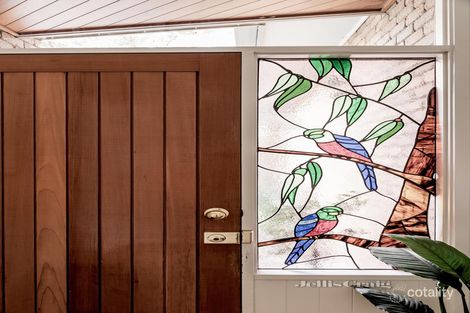 Property photo of 5 Vabiro Court Greensborough VIC 3088