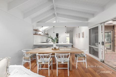 Property photo of 5 Vabiro Court Greensborough VIC 3088