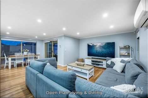 Property photo of 10 Seaspray Crescent Jindalee WA 6036