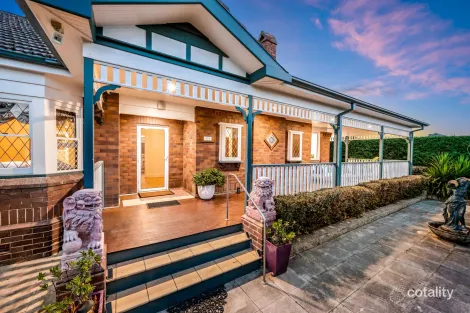 111 Gordon Ave, Hamilton South, NSW 2303