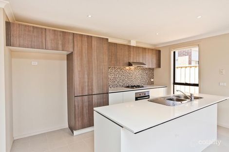 Property photo of 30 Lilyturf Drive Tarneit VIC 3029
