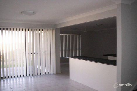 Property photo of 10 Karora Road Beachmere QLD 4510