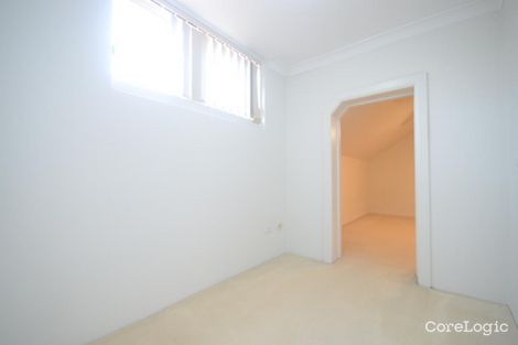 Property photo of 4/241-243 Old Windsor Road Old Toongabbie NSW 2146