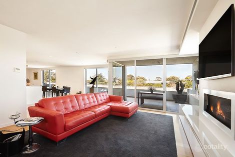 Property photo of 11/32 Outer Crescent Brighton VIC 3186