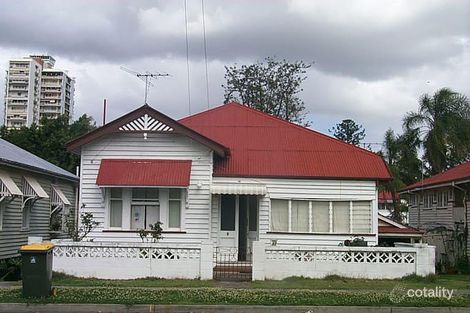 17 Blakeney St, Highgate Hill, QLD 4101