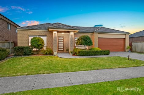 Property photo of 18 Whiteley Way Pakenham VIC 3810
