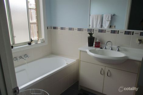 Property photo of 3 Moonbeam Street Springfield Lakes QLD 4300