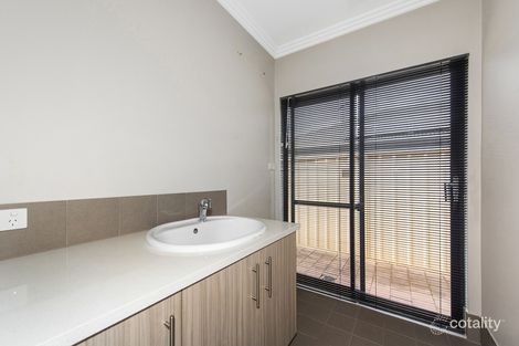 Property photo of 12 Kooya Way Wattle Grove WA 6107