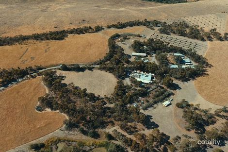 Property photo of 100 Sullivans Road Sunbury VIC 3429