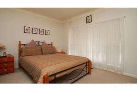 Property photo of 2 Surrey Street Hadfield VIC 3046