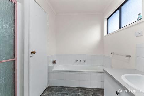 Property photo of 7 Banksia Court Apollo Bay VIC 3233