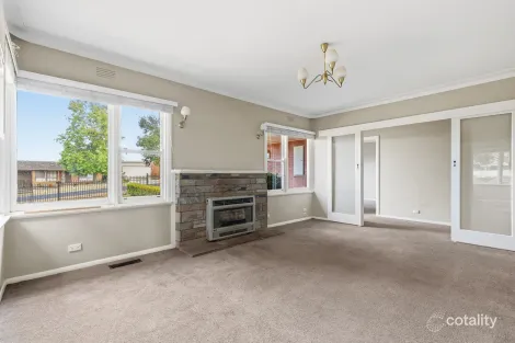 Property photo of 16 Ahern Road Pakenham VIC 3810