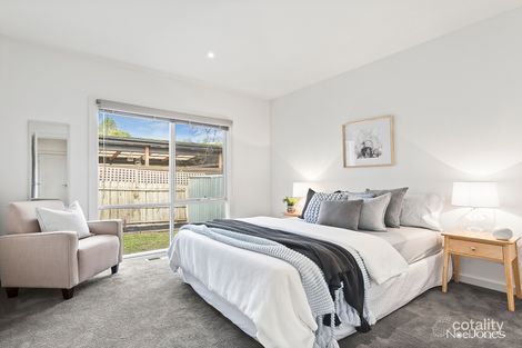 Property photo of 2/21 Great Ryrie Street Ringwood VIC 3134